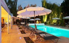 Hotel Les Jardins D'Adalric